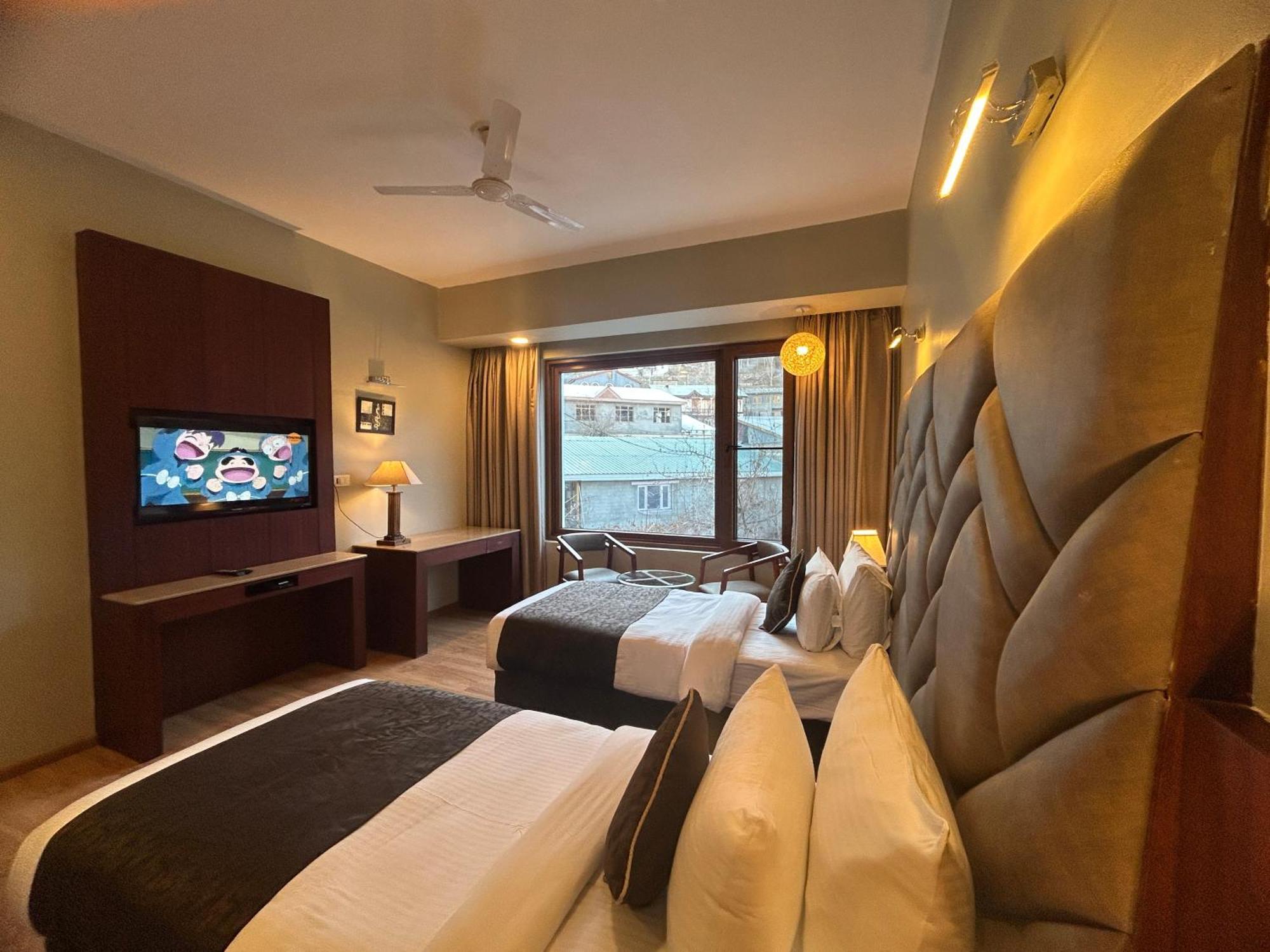 Hotel The 卡尔吉尔 外观 照片