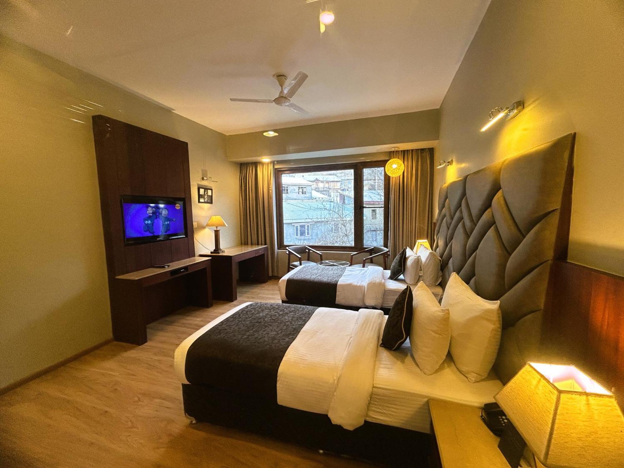 Hotel The 卡尔吉尔 外观 照片