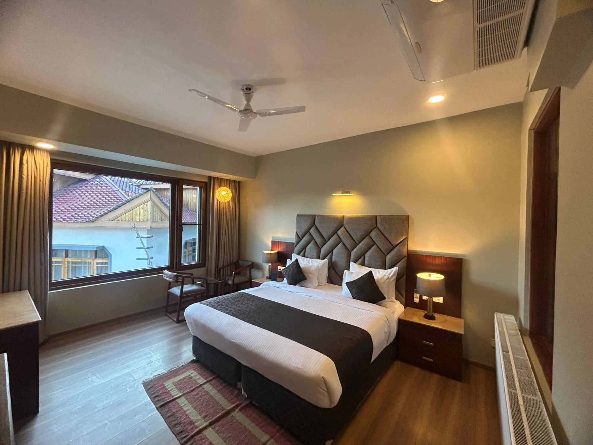 Hotel The 卡尔吉尔 外观 照片